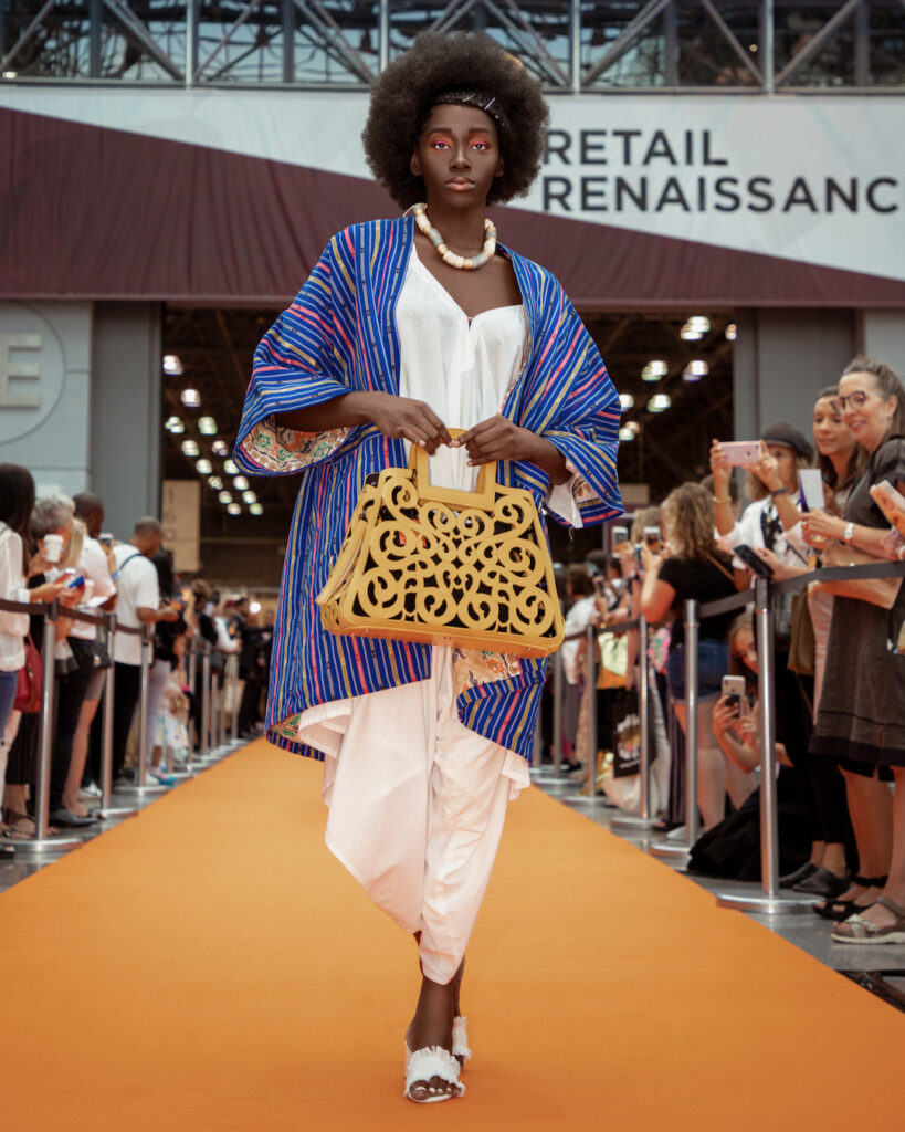 New york fashion in summer – white minimalist summer outfit.