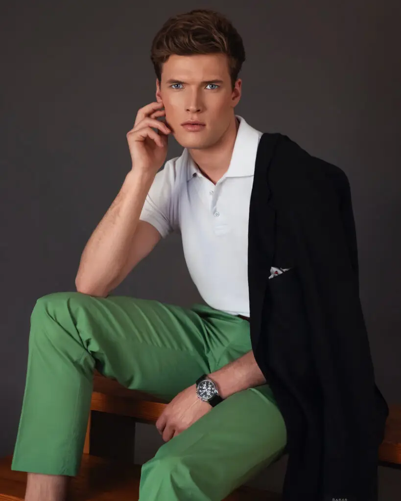 promote your fashion editorials online example