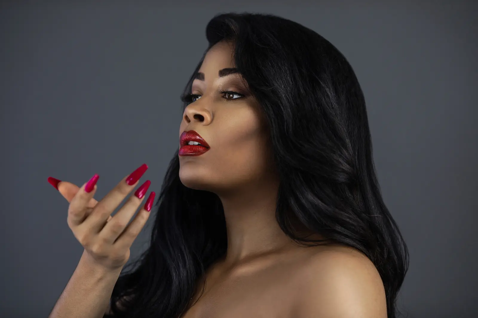 Close beauty portrait demonstrating casual elegance and confident styling
