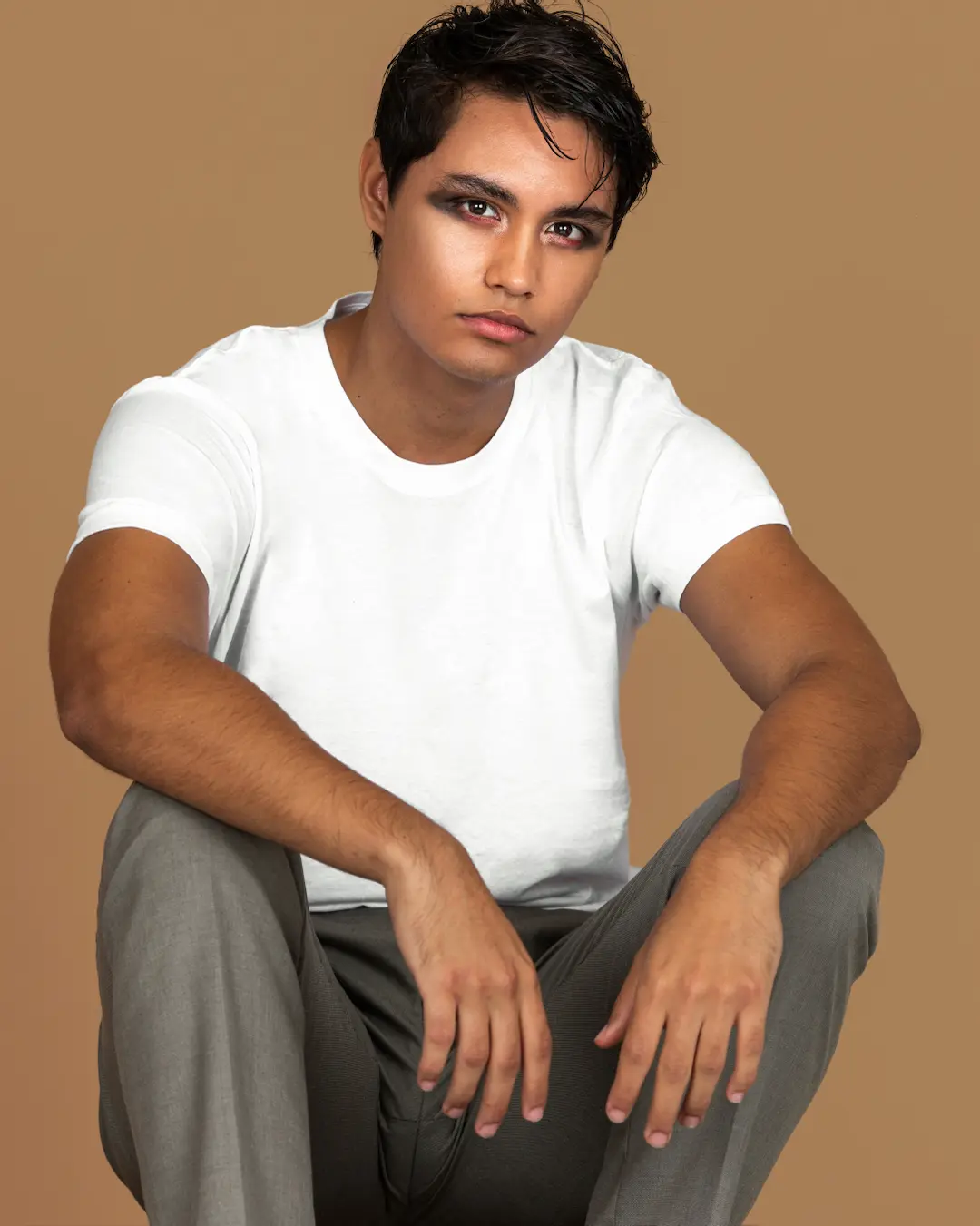 Leo in an expressive Gen Z beauty portrait
